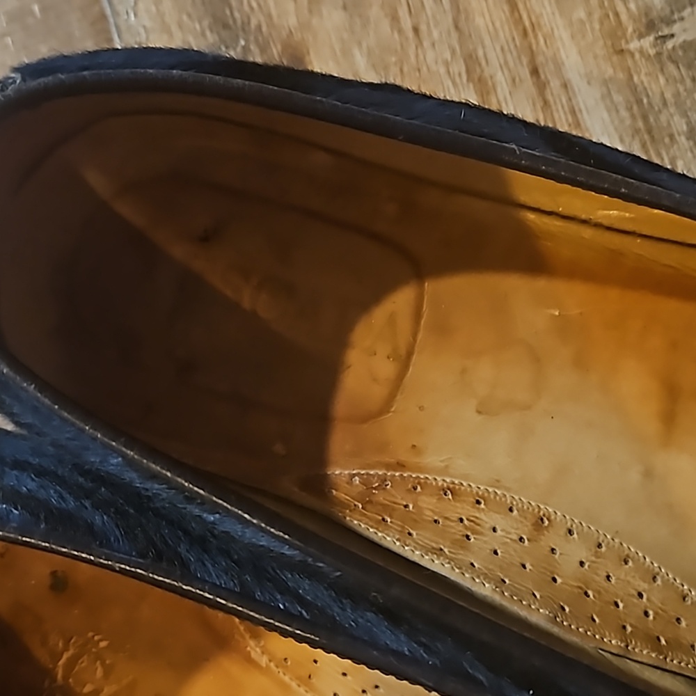 Shoes - Picture 2 of 5